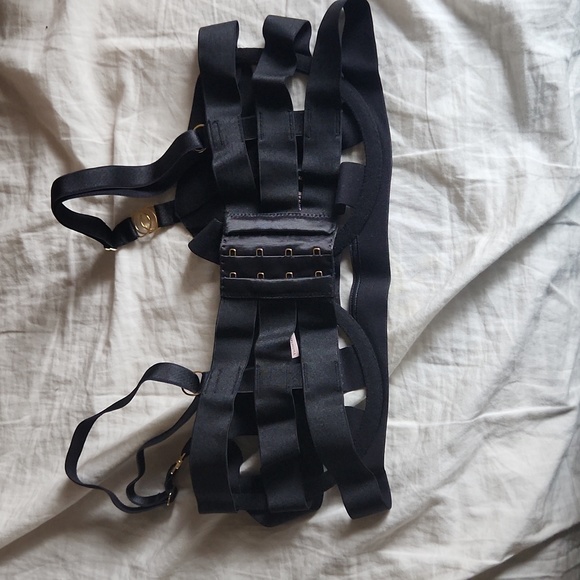 Victoria's Secret Very Sexy Strappy Open Cup Demi Bra - Picture 5 of 7